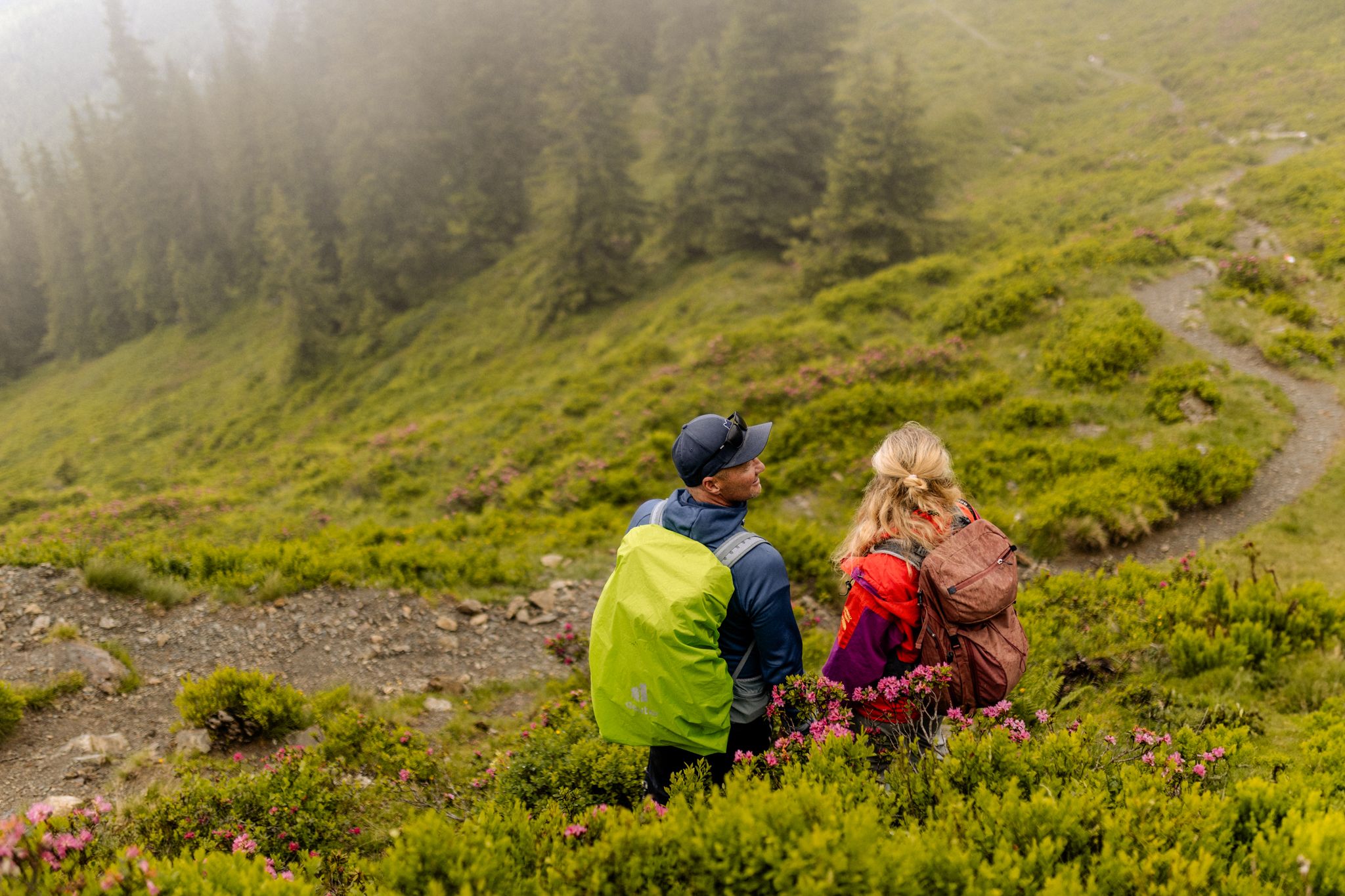 Hikers enjoy the view in the Glemmtal.